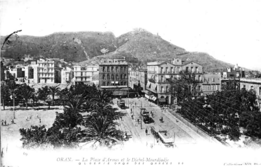 PA c- 35- Station des trams et autobus.jpg